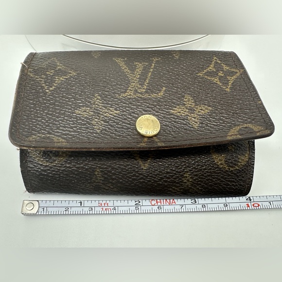 Real Louis Vuitton Monogram 6 Keyholder - Luxury Charm Authentic Leather - Picture 5 of 14